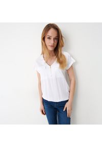 Mohito - Biała bluzka z wiskozy - Biały. Kolor: biały. Materiał: wiskoza #1