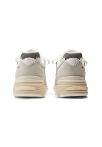 Buty unisex New Balance U991OW2 – beżowe. Kolor: beżowy. Materiał: zamsz, guma. Szerokość cholewki: normalna. Sport: bieganie #6
