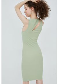 Pieces sukienka kolor zielony mini dopasowana. Kolor: zielony. Materiał: włókno, dzianina, materiał. Długość rękawa: na ramiączkach. Typ sukienki: dopasowane. Długość: mini #2