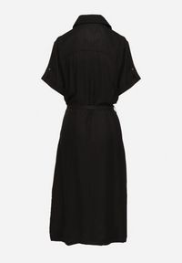 Born2be - Czarna Wiskozowa Sukienka o Koszulowym Kroju z Paskiem Nelavyn. Okazja: do pracy, na co dzień. Kolor: czarny. Materiał: wiskoza. Długość rękawa: krótki rękaw. Typ sukienki: koszulowe. Styl: casual, elegancki #7