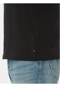 TOMMY HILFIGER - Tommy Hilfiger T-Shirt UM0UM03362 Czarny Regular Fit. Kolor: czarny. Materiał: bawełna