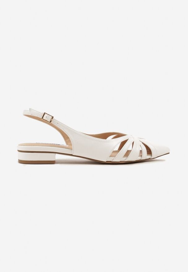 Renee - Białe Sandały Typu Slingback Ozdobione Wycięciami Tenosea. Okazja: do pracy, na co dzień. Zapięcie: sprzączka. Kolor: biały. Materiał: skóra. Wzór: aplikacja. Styl: klasyczny, casual, elegancki