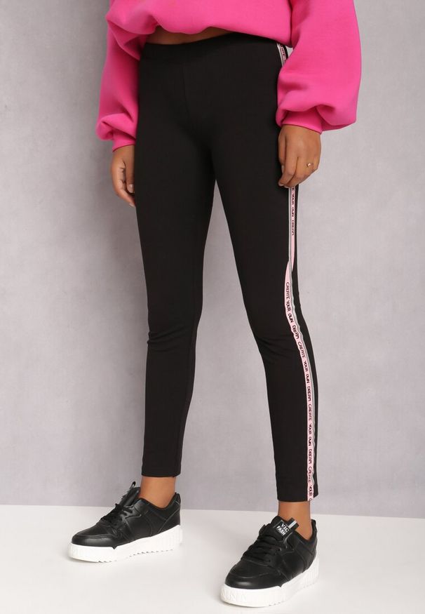Renee - Czarne Legginsy Corica. Kolor: czarny. Materiał: materiał, guma. Wzór: aplikacja, nadruk. Styl: sportowy