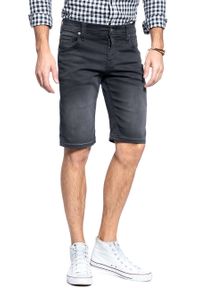 Mustang - SPODENKI JEANSOWE MĘSKIE MUSTANG Chicago Short 1010193 4000 881. Materiał: jeans