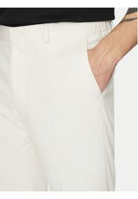 Michael Kors Spodnie garniturowe MK0SP01067 Écru Regular Fit. Materiał: syntetyk #3