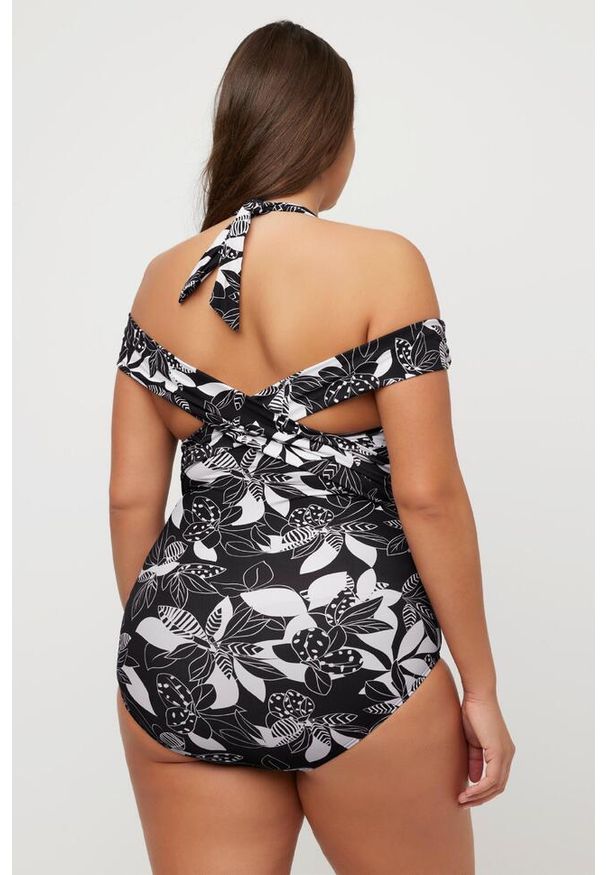 ULLA POPKEN - Damski Kostium kąpielowy kwiaty usztywniane miseczki wycięcie. Kolekcja: plus size. Kolor: czarny. Materiał: elastan, poliamid, materiał. Wzór: kwiaty