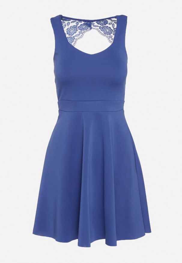 Born2be - Granatowa Rozkloszowana Sukienka na Ramiączkach z Koronkowym Wycięciem na Plecach Devantia. Okazja: na randkę, na ślub cywilny, na wesele. Kolor: niebieski. Materiał: koronka. Długość rękawa: na ramiączkach. Wzór: koronka. Sezon: lato. Typ sukienki: rozkloszowane. Styl: klasyczny, elegancki