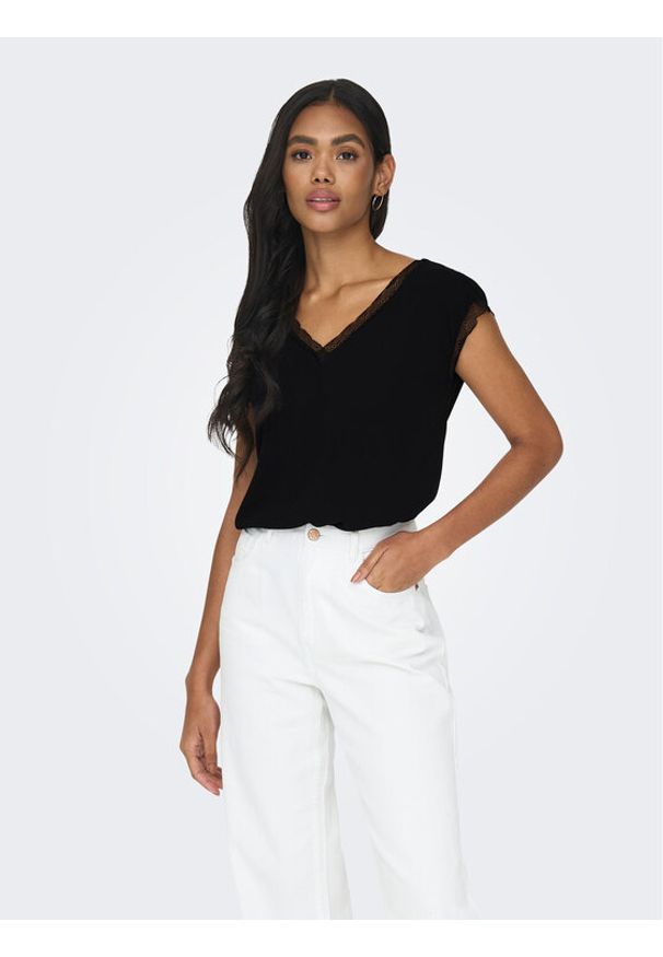 only - ONLY Bluzka 15252241 Czarny Regular Fit. Kolor: czarny. Materiał: wiskoza