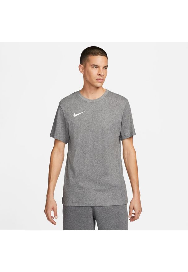 T-shirt sportowy z krótkim rękawem męski Nike Dri-Fit Park 20 Tee. Kolor: szary. Materiał: bawełna, poliester. Długość rękawa: krótki rękaw. Technologia: Dri-Fit (Nike). Długość: krótkie