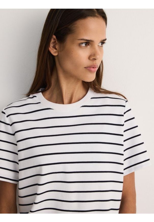 Reserved - T-shirt regular z merceryzowanej bawełny - wielobarwny. Materiał: bawełna