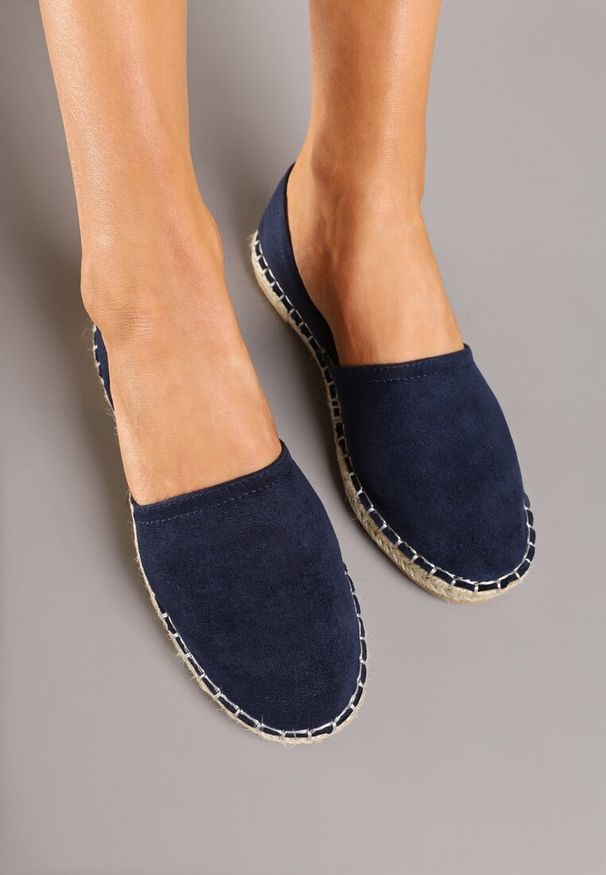 Born2be - Granatowe Espadryle z Plecionką i Wyciętą Cholewką Prommea. Okazja: na co dzień. Kolor: niebieski. Materiał: jeans. Szerokość cholewki: normalna. Sezon: lato. Obcas: na obcasie. Styl: casual. Wysokość obcasa: niski