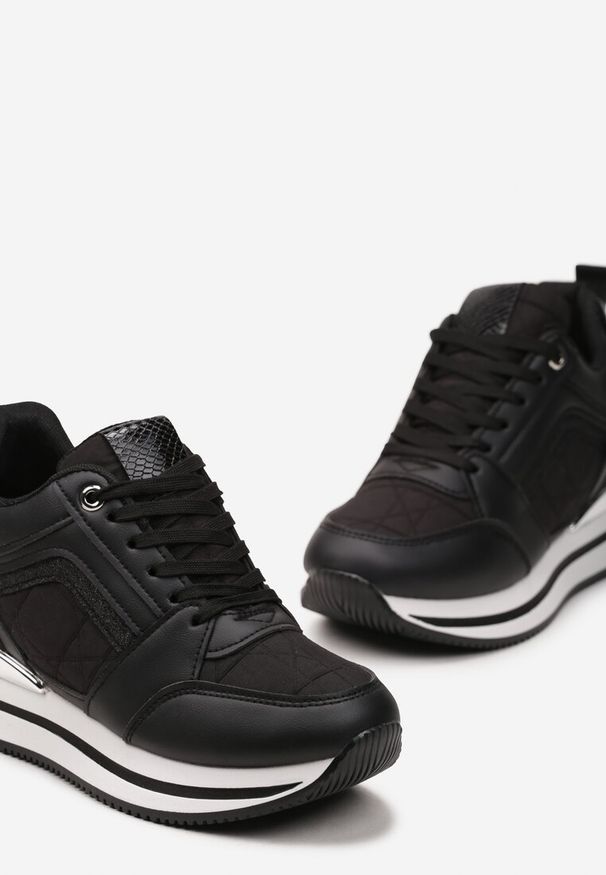 Born2be - Czarne Sneakersy na Ukrytym Koturnie z Metaliczną Wstawką i Brokatem Forcia. Nosek buta: okrągły. Zapięcie: sznurówki. Kolor: czarny. Materiał: materiał. Obcas: na koturnie. Wysokość obcasa: średni