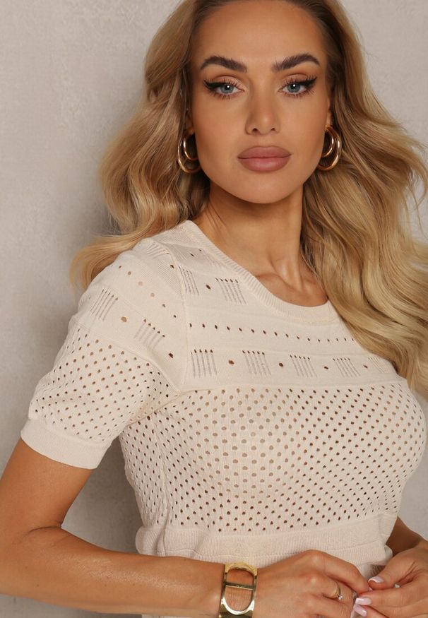Renee - Beżowa Klasyczna Bluzka w Ażurowy Wzór Lidakra. Okazja: na co dzień. Kolor: beżowy. Materiał: jeans. Długość rękawa: krótki rękaw. Długość: krótkie. Wzór: ażurowy. Styl: klasyczny