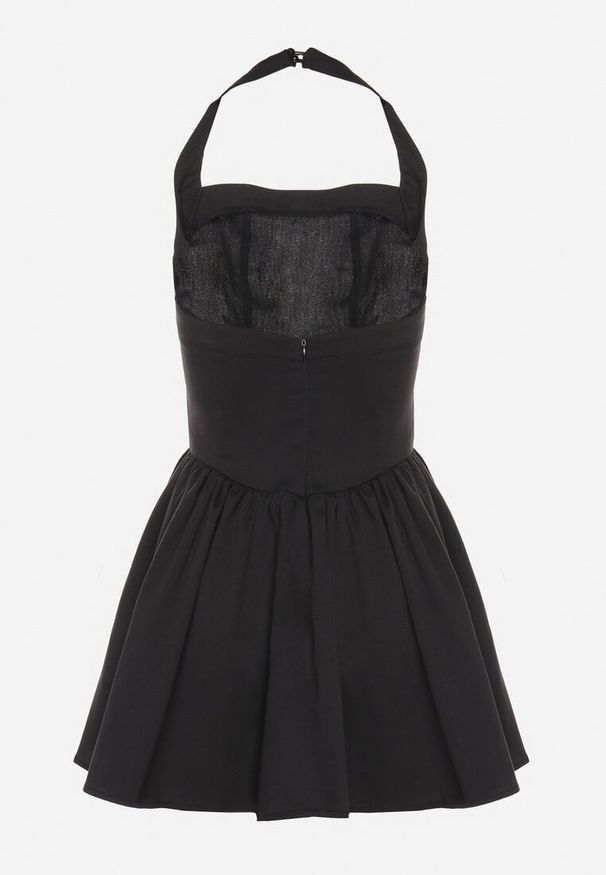 Born2be - Czarna Rozkloszowana Sukienka Vices z Paskiem na Szyję Nelimira. Okazja: na co dzień. Kolor: czarny. Wzór: aplikacja. Styl: elegancki, casual