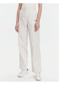 Adidas - adidas Spodnie materiałowe Pinstripe JJ3483 Biały Regular Fit. Kolor: biały. Materiał: bawełna #1