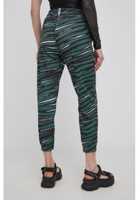 LABELLAMAFIA - LaBellaMafia - Spodnie. Kolor: zielony. Materiał: dzianina #3