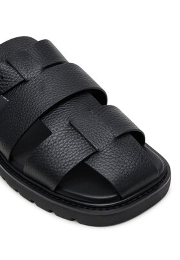 Calvin Klein Jeans Klapki Sq Molded Sandal Fisherman YM0YM01220 Czarny. Kolor: czarny. Materiał: skóra