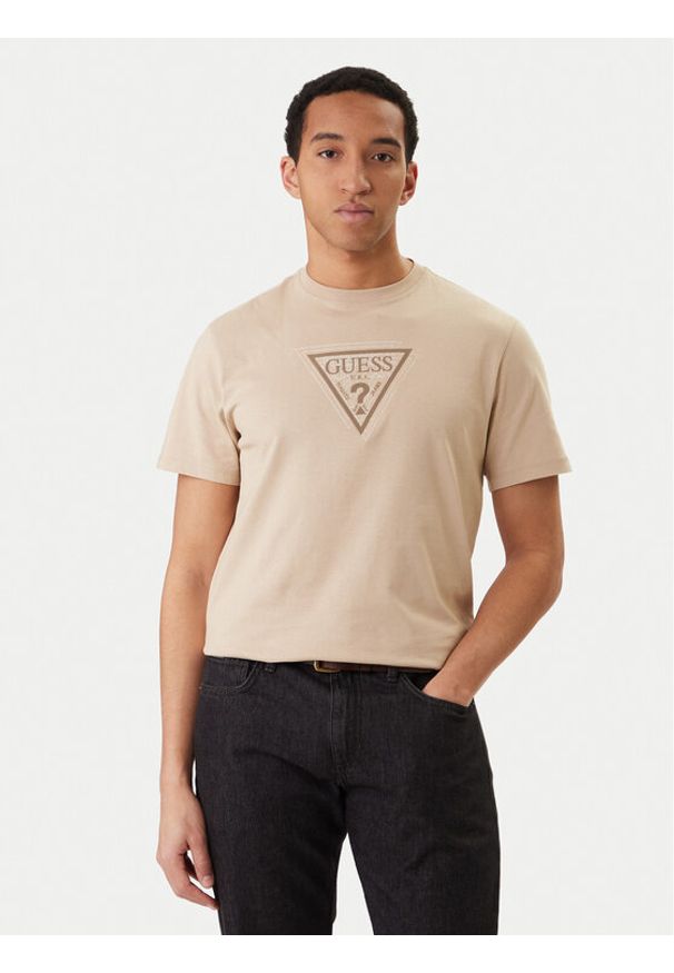 Guess T-Shirt M6RI23 K8FQ4 Beżowy Regular Fit. Kolor: beżowy. Materiał: bawełna