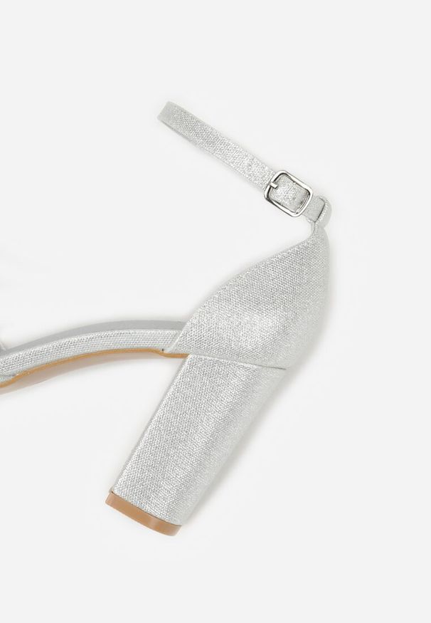 Born2be - Srebrne Czółenka na Obcasie Ozdobione Brokatem i Cyrkoniami Prisnara. Zapięcie: sprzączka. Kolor: srebrny. Wzór: aplikacja. Obcas: na obcasie. Styl: elegancki, klasyczny. Wysokość obcasa: średni