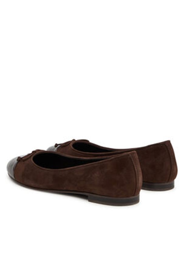 Tory Burch Baleriny Cap-Toe Ballet 169866 Brązowy. Kolor: brązowy. Materiał: skóra