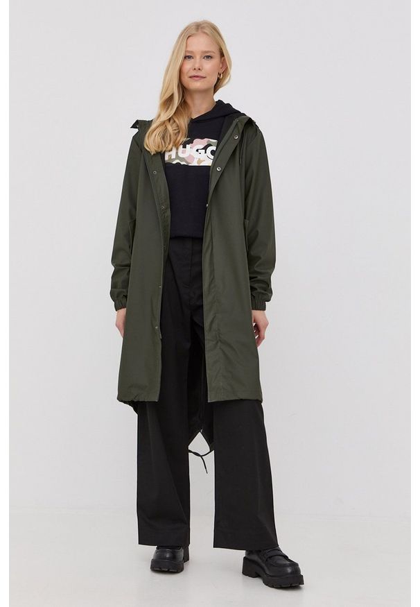 Rains kurtka przeciwdeszczowa 18140 Fishtail Parka kolor zielony przejściowa. Okazja: na co dzień. Kolor: zielony. Długość: długie. Styl: casual