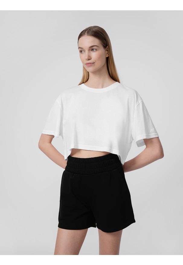 4f - T-shirt crop top oversize z dodatkiem modalu damski. Kolor: biały. Materiał: dzianina, skóra. Wzór: gładki