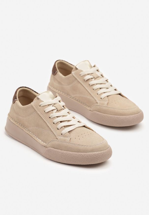 Born2be - Beżowe Sneakersy z Przeszyciami i Perforacją z Zamszu Tulnelia. Okazja: na co dzień. Nosek buta: okrągły. Kolor: beżowy. Materiał: zamsz