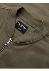 Ombre Clothing - Bawełniana rozpinana bluza męska dresowa bomberka – khaki V1 - Rozmiar: XL. Okazja: na co dzień. Kolor: brązowy. Materiał: dresówka, bawełna. Wzór: aplikacja. Styl: sportowy, casual, elegancki #10