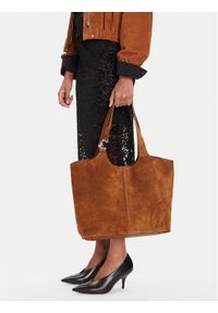 Coccinelle Torebka THE Coccinelle C-Easy E1 THE 11 01 01 Brązowy. Kolor: brązowy. Materiał: skórzane, zamszowe #1