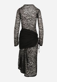 Born2be - Czarna Koktajlowa Sukienka Koronkowa z Usztywnionymi Miseczkami i Marszczeniami Temias. Kolor: czarny. Materiał: koronka. Długość rękawa: długi rękaw. Wzór: koronka. Styl: wizytowy #7