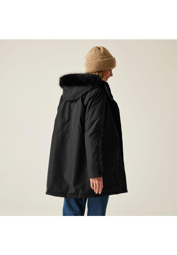 Regatta - Płaszcz damski przejściowy ocieplany przeciwdeszczowy Sabinka. Kolor: czarny. Materiał: poliester, puch. Sport: turystyka piesza