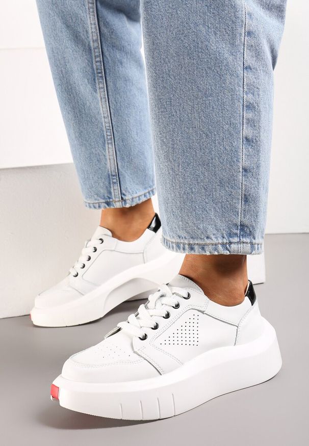 Renee - Białe Skórzane Sneakersy na Grubej Podeszwie przed Kostkę Olerassa. Wysokość cholewki: przed kostkę. Kolor: biały. Materiał: skóra. Szerokość cholewki: normalna