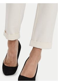 Vero Moda Chinosy Maya 10225280 Beżowy Regular Fit. Kolor: beżowy. Materiał: wiskoza #5