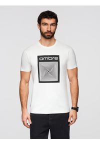 Ombre Clothing - Koszulka męska bawełniana z geometrycznym nadrukiem - biała V2 - Rozmiar: XL. Okazja: na co dzień. Kolor: biały. Materiał: bawełna. Długość rękawa: krótki rękaw. Długość: krótkie. Wzór: geometria, nadruk. Styl: casual #1