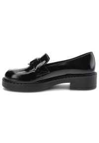 Czarne Mokasyny Lamanti Damskie Modne Buty. Okazja: na co dzień, na spotkanie biznesowe, na spacer. Kolor: czarny. Materiał: jeans, lakier, skóra. Wzór: aplikacja. Styl: casual, elegancki, biznesowy, klasyczny #3