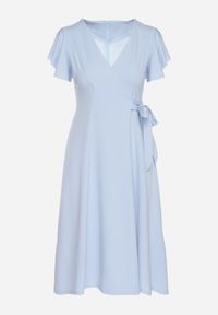 Born2be - Jasnoniebieska Rozkloszowana Sukienka Kopertowa z Wiązaniem w Talii Dannila. Kolor: niebieski. Wzór: aplikacja. Typ sukienki: kopertowe #6