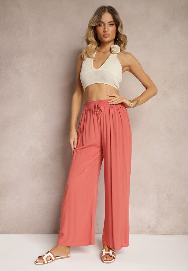 Renee - Różowe Szerokie Spodnie z Gumką i Wiązaniem w Pasie Gamina. Kolor: różowy. Sezon: wiosna, lato