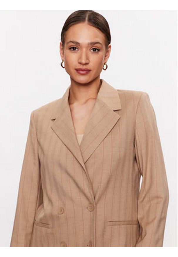 DKNY Marynarka P3BCUO60 Beżowy Regular Fit. Kolor: beżowy. Materiał: syntetyk