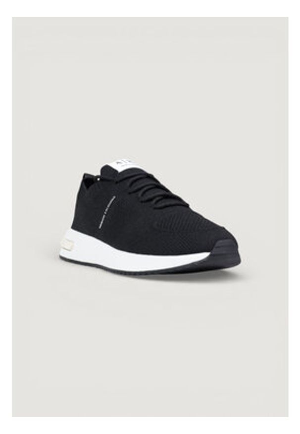 Armani Exchange Sneakersy XM002624 AF18834 UC001 Czarny. Kolor: czarny. Materiał: materiał