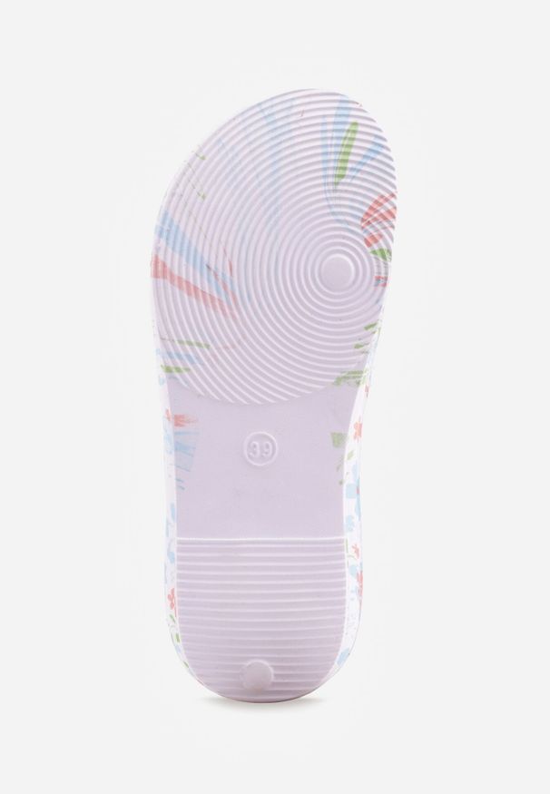 Born2be - Biało-Niebieskie Klapki Piankowe Basenowe na Grubej Podeszwie Mephistae. Okazja: na co dzień. Kolor: biały. Materiał: len, dresówka. Sezon: lato. Styl: wakacyjny, casual