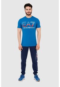 EA7 Emporio Armani - EA7 T-shirt męski niebieski z dużym logo. Kolor: niebieski