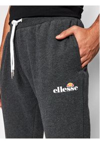 Ellesse Spodnie dresowe Granite SHK12643 Szary Regular Fit. Kolor: szary. Materiał: bawełna