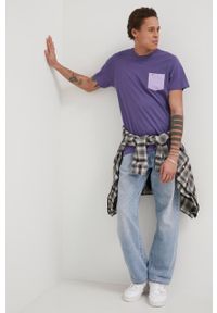 Tommy Jeans T-shirt bawełniany kolor fioletowy gładki. Okazja: na co dzień. Kolor: fioletowy. Materiał: bawełna. Wzór: gładki. Styl: casual