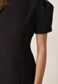 Born2be - Czarna Elegancka Sukienka o Kroju Bombki Ozdobiona Imitacją Kieszeni Ialane. Okazja: do pracy, na randkę, na spotkanie biznesowe. Kolor: czarny. Wzór: aplikacja. Typ sukienki: bombki. Styl: elegancki #3