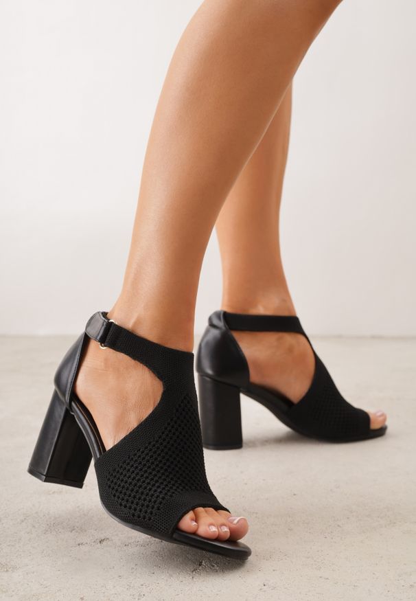Renee - Czarne Sandały Soft Fit VICES na Obcasie w Stylu Botków z Elastyczną Ażurową Cholewką Comfort Omphopis. Zapięcie: rzepy. Kolor: czarny. Materiał: materiał, jeans. Wzór: ażurowy. Obcas: na obcasie. Wysokość obcasa: średni