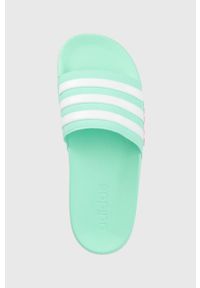 Adidas - adidas klapki dziecięce Adilette kolor turkusowy. Kolor: turkusowy. Materiał: guma, materiał