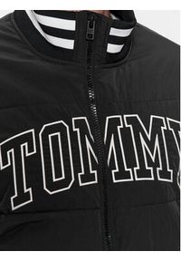 Tommy Jeans Kurtka bomber DM0DM17479 Czarny Relaxed Fit. Kolor: czarny. Materiał: syntetyk #5