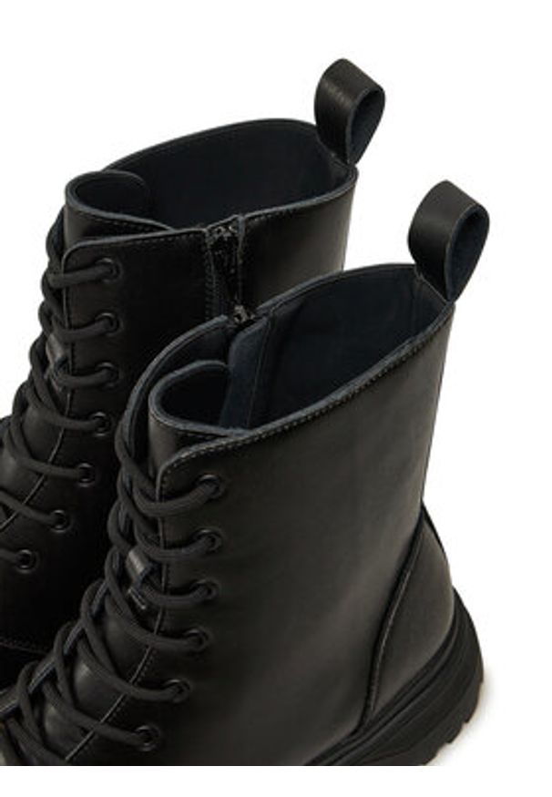 Guess Trapery Palermo Boot FMFPAL ELE11 Czarny. Kolor: czarny. Materiał: skóra