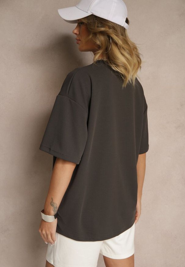 Renee - Ciemnoszara Koszulka T-shirt Basic Palenitia. Okazja: na co dzień. Kolor: szary. Styl: klasyczny, casual