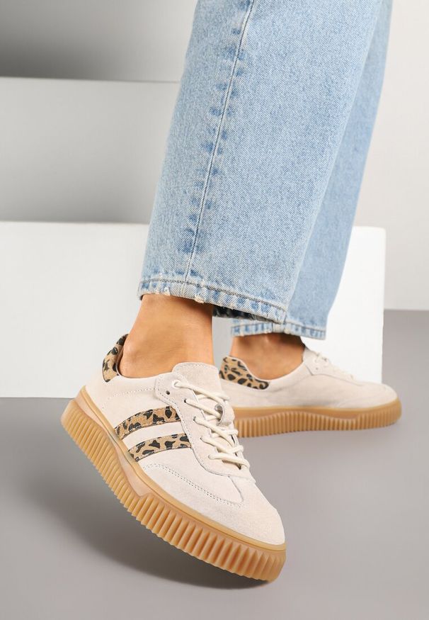 Born2be - Beżowe Skórzane Sneakersy Klasyczne Tenisówki z Zamszu Naturalnego ze Wzorem w Panterkę Teniresela. Okazja: na co dzień. Kolor: beżowy. Materiał: zamsz, skóra. Wzór: motyw zwierzęcy